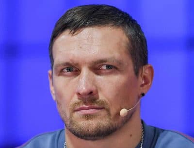 Усик дал прогноз на бой Фьюри с Джошуа и намекнул на конец карьеры