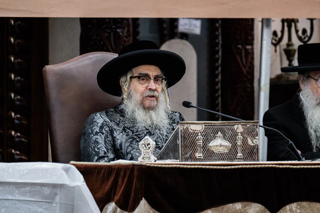 הרבי מסאטמר בשיחה נוקבת לאלפי בחורים: "להתרחק מהפרופגנדה של הציונים"