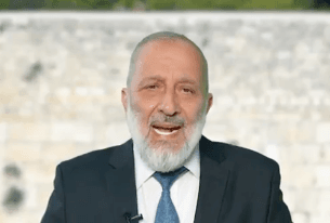 Deri Pledges Free Tefillin and Tallis for Every Israeli Bar-Mitzva Boy