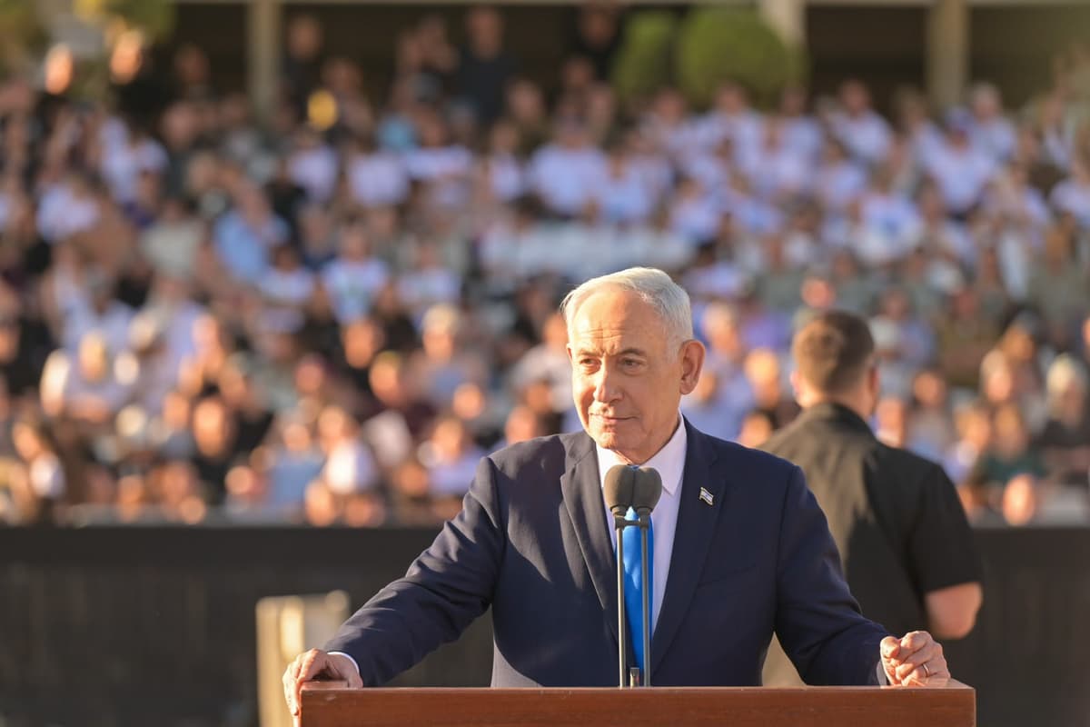 נתניהו מזהיר: איראן בדרך לפצצה, נפיל את המשטר