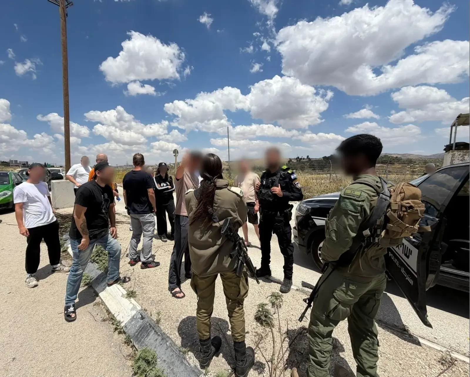 במהלך טיול לזכר בניהו מלט: ישראלים השחיתו בית קברות פלסטיני