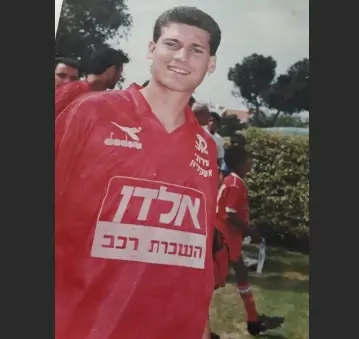 "מנצ'סטר יונייטד רצתה אותי, אבל ההורים דרשו שאחזור"