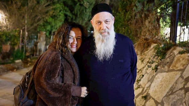 צופית גרנט על עיר הולדתו של שולי רנד: "בלאגן, אין בה חוקים"