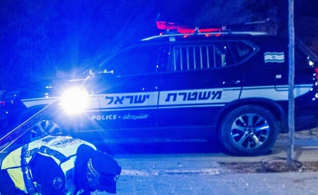 אזרח ישראלי הגיע לכניסה לעיר מעלה אדומים עם פצעי ירי, מותו נקבע במקום