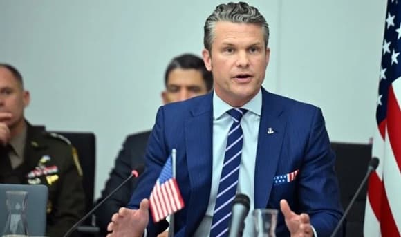 Хегсет заявил, что США не меняли политику в отношении Украины