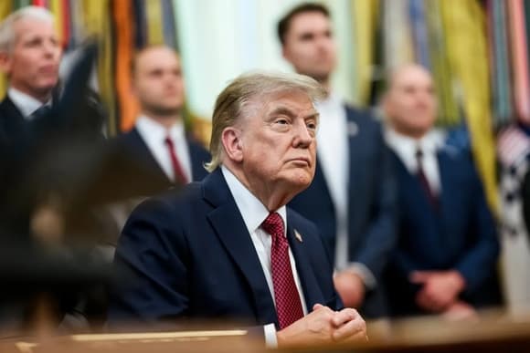Трамп объявил о временной приостановке продажи боеприпасов союзникам США