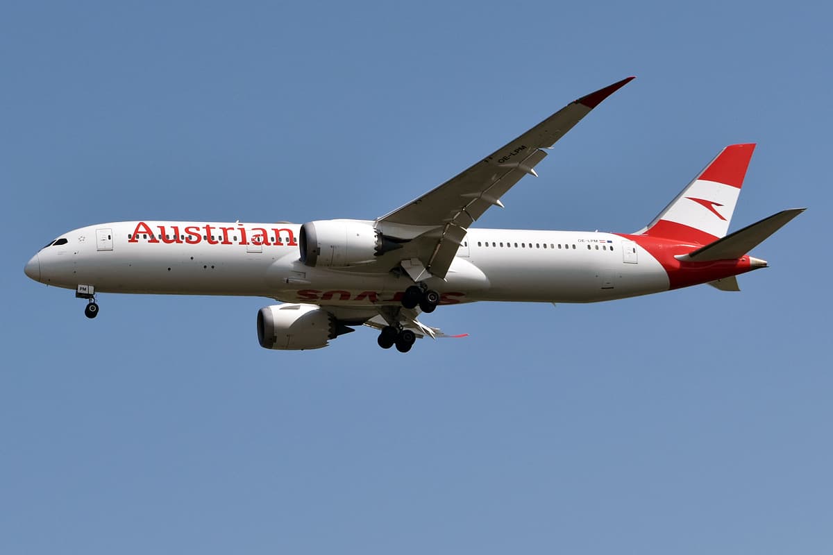 Bomb Threat Forces Tel Aviv-Vienna Flight To Divert to Bulgaria
