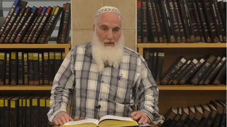 פסק הלכה: נציגים יהודים בקלפיות במגזר הערבי פטורים מתפילת מנחה