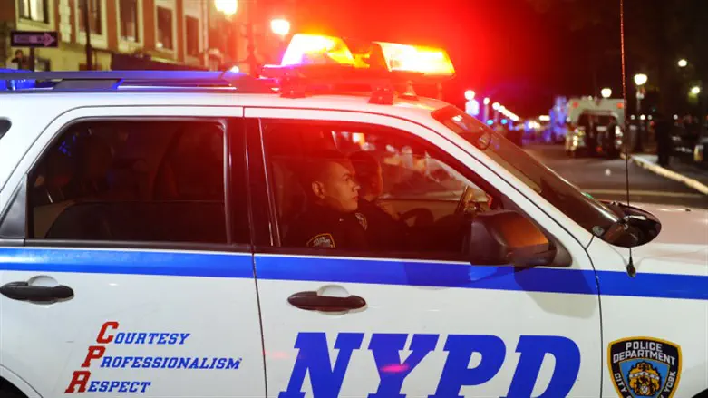 Jewish man stabbed from behind in Manhattan, hate crime investigation launched