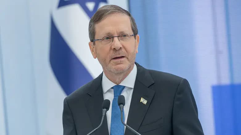 Herzog apologizes to photographer attacked in Samaria