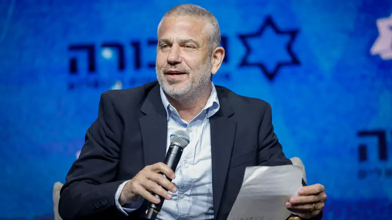 Did Yinon Magal call Eisenkot a 'monkey'? TV host clarifies remarks
