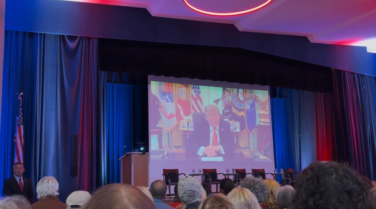 Trump cheered in video address to Michigan synagogue