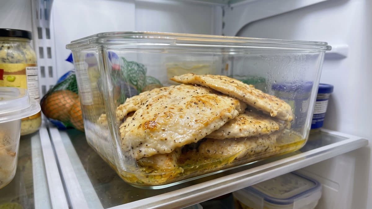 משנה חיים: טריק קסם שמונע מחזה עוף להתייבש במקרר