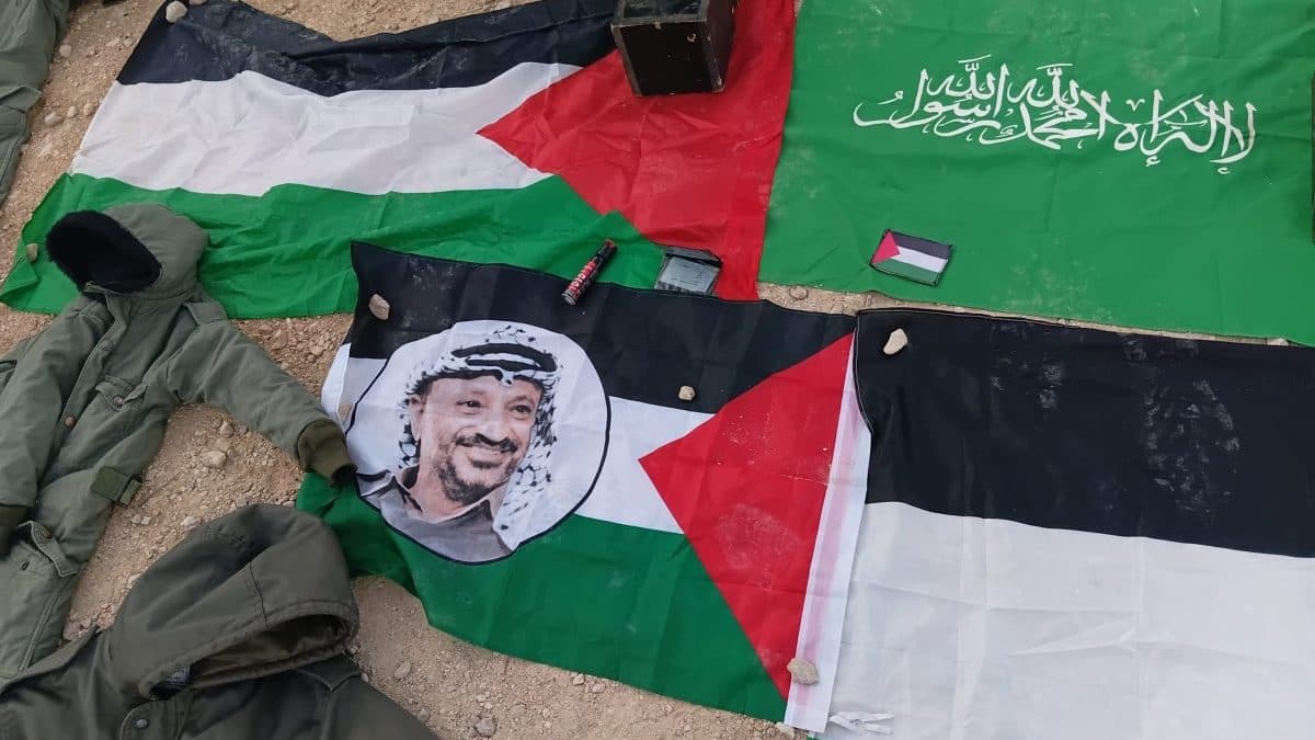 פשיטה במוסך ליד חברון: לוחמי הסיירת איתרו מדי צה"ל גנובים
