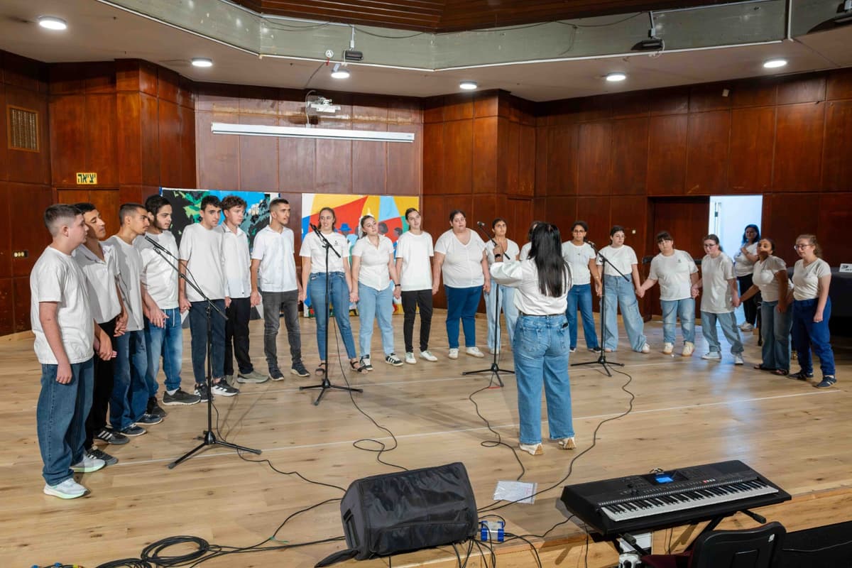 שירה, ריקוד ונגינה: הרגעים המיוחדים של תלמידי החינוך המיוחד בבאר שבע