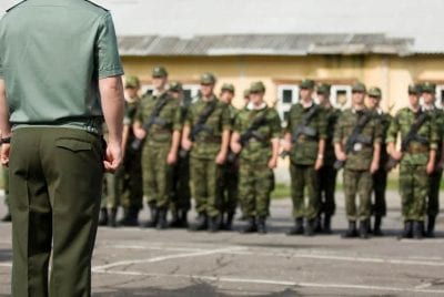 Угрозы, побои и уголовные дела: как Кремль загоняет россиян на войну