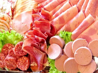 Какое мясо врачи называют самым вредным для здоровья