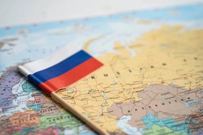 От самокатов до взрывчатки в авто: как уничтожают генералов РФ