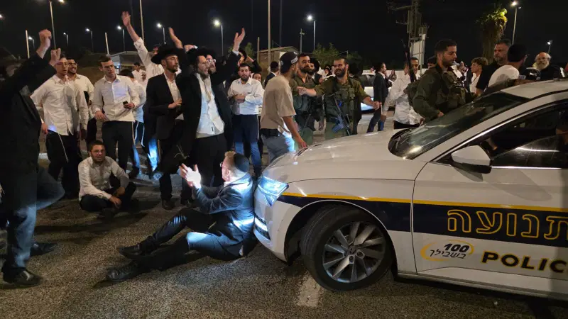 זעזוע בעולם התורה: בחור ישיבה נעצר לפנות בוקר בביתו בבאר שבע על ידי המשטרה הצבאית