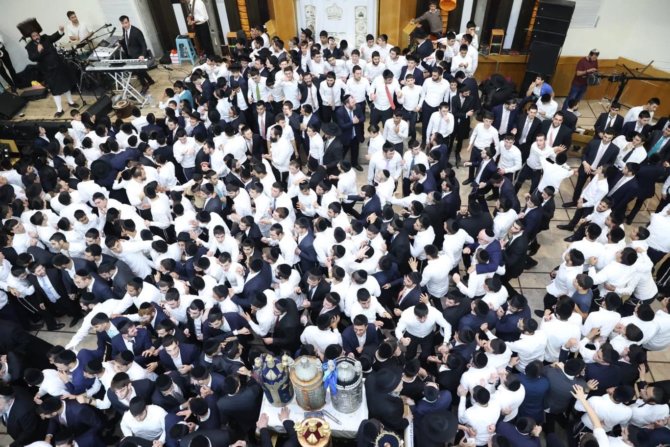 נגיל ונשיש: שידור חי מהקפות שניות המרכזיות בישיבת 'בית שמעיה' | צפו
