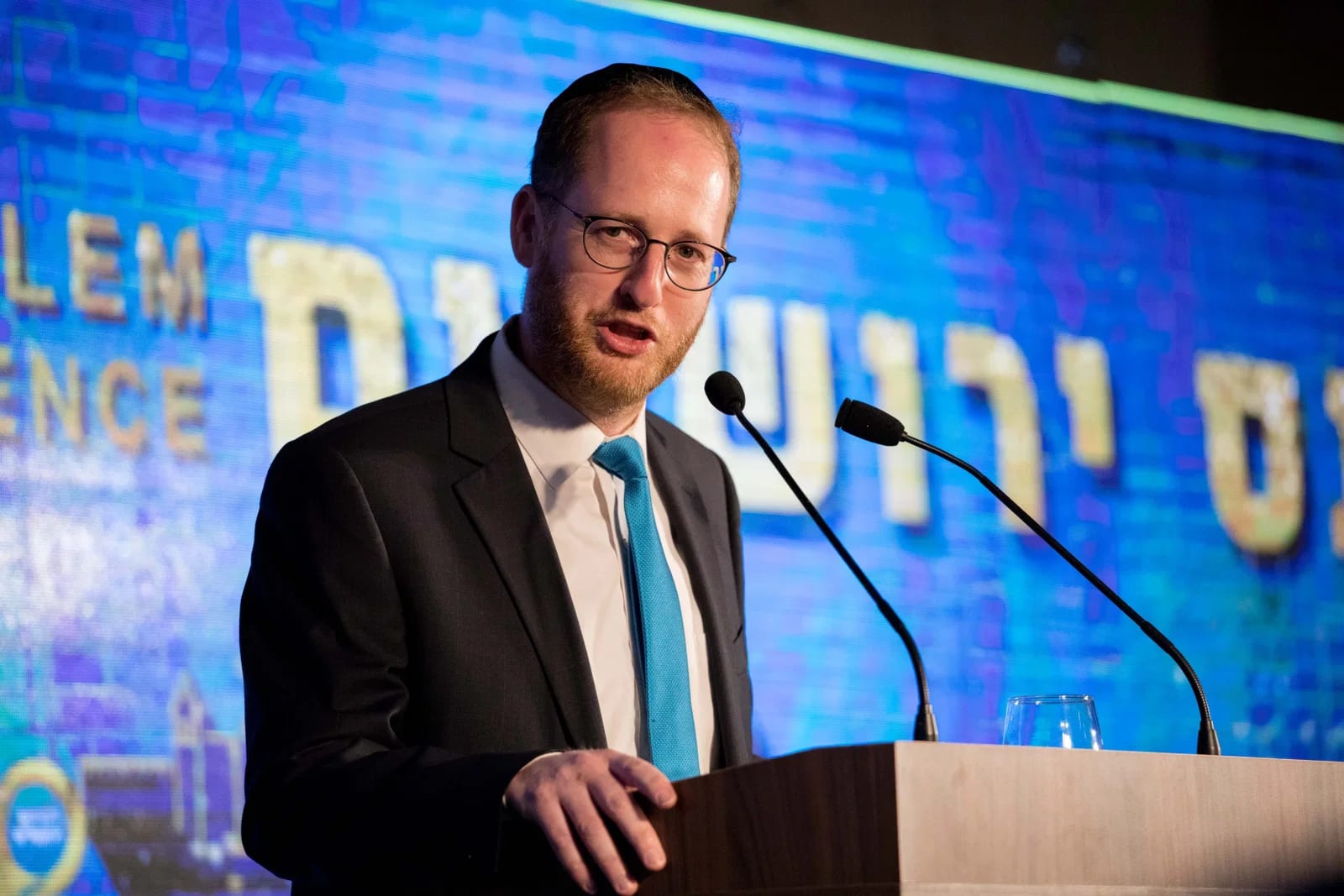איש השמאל מאיים בתביעה נגד פאנליסט "הפטריוטים" וערוץ 14