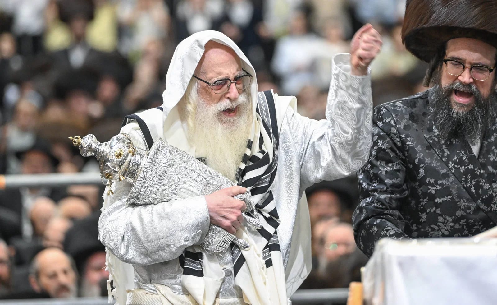 הרי אני כפרתכם; ההבטחה המטלטלת של האדמו"ר מצאנז בהקפות שניות