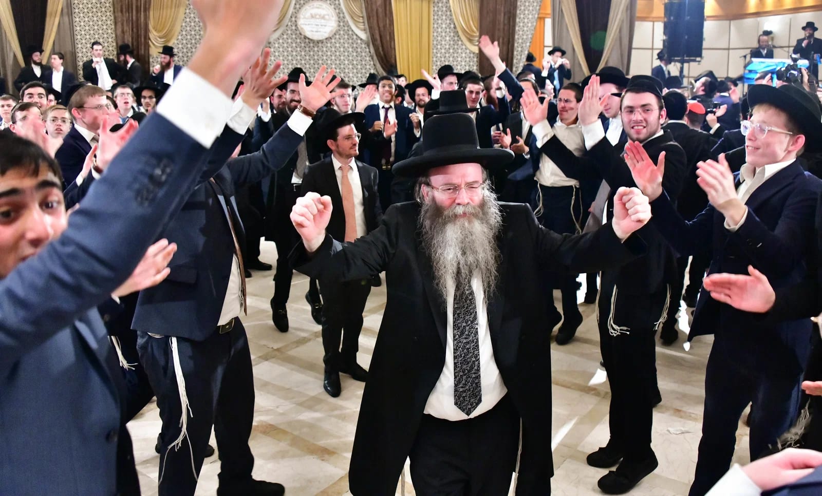 מגדולי ישראל ועד אישי ציבור; כולם נהרו לשמחת נישואי בתו של הגרי"מ דרוק