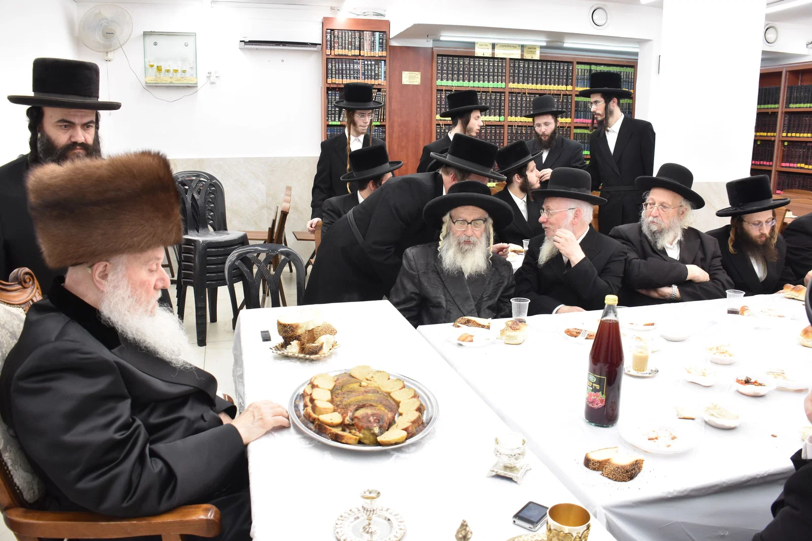 בהילולת אבי השושלת; הרבי מוואסלוי ערך את הטיש בבני ברק