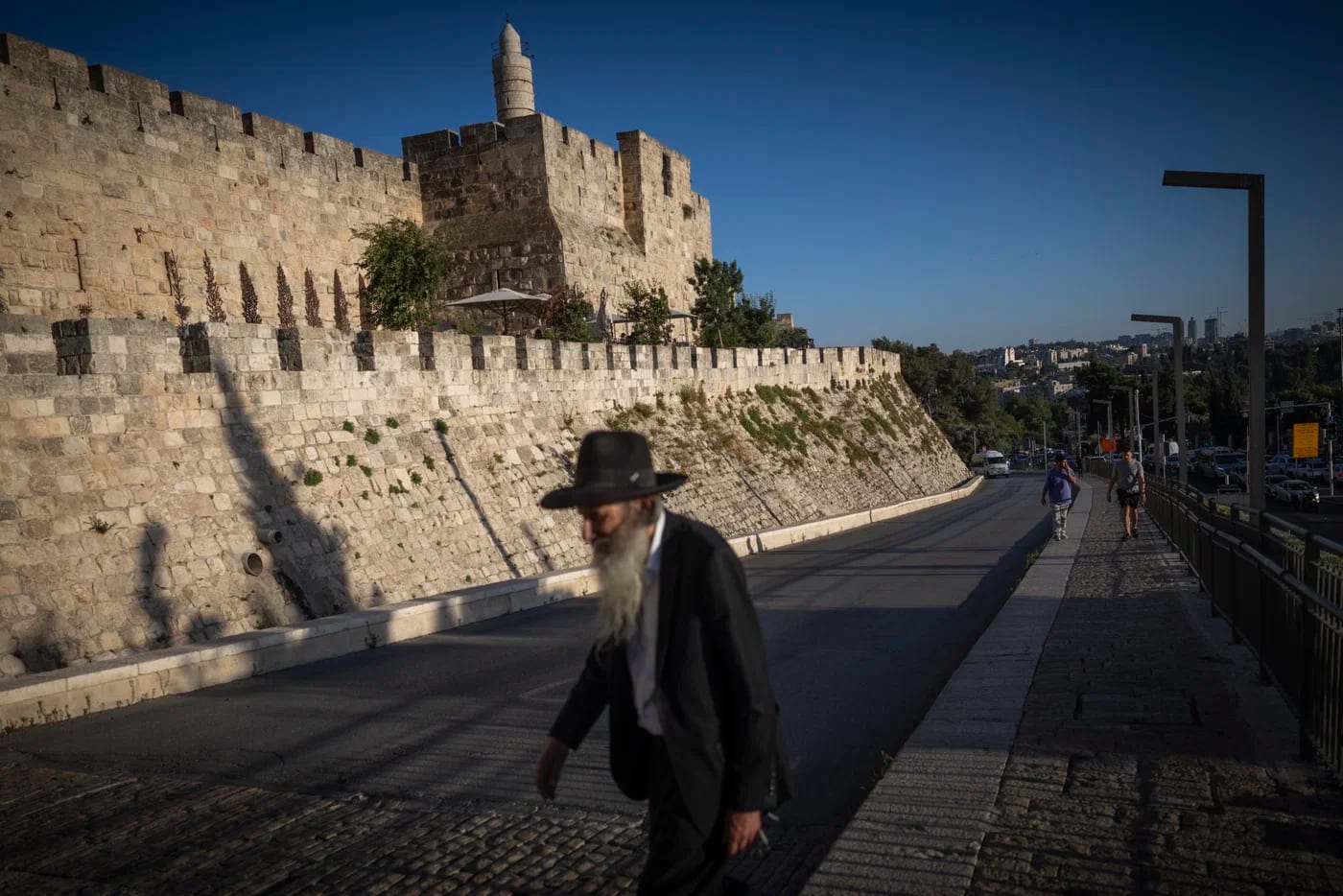 47-Degree Heat Wave To Hit Israel This Weekend, Health Ministry Issues Alert
