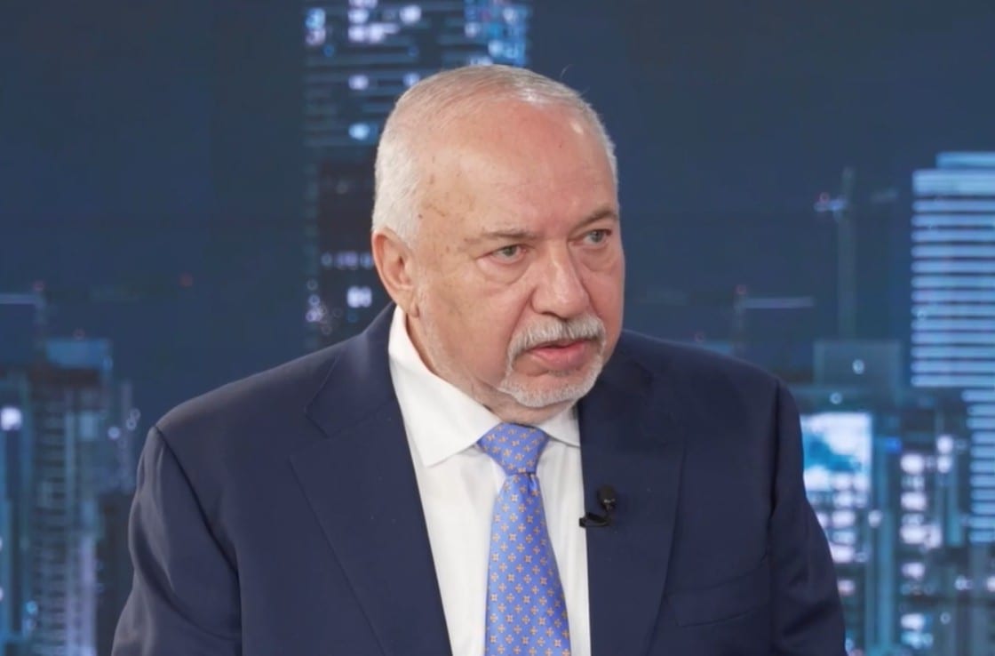 Liberman Vows: Hell Will Freeze Over Before We Sit With Netanyahu