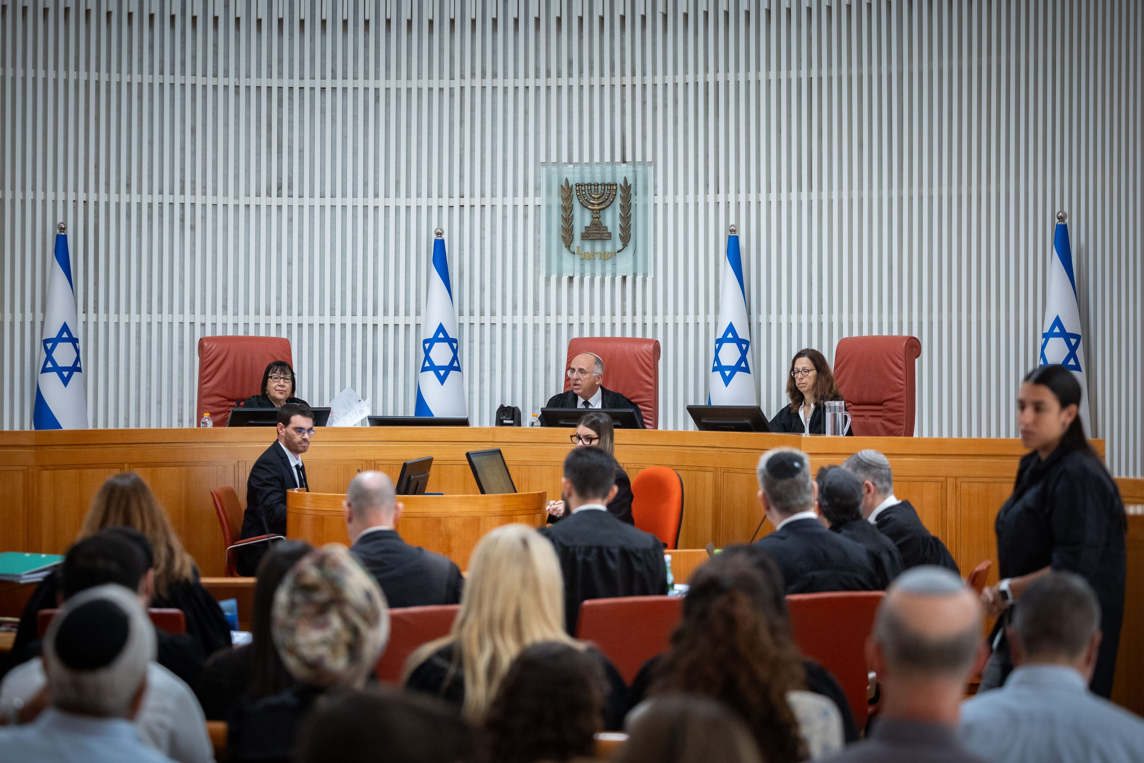 Israeli Supreme Court Unanimously Blocks Government's Closure of Army Radio Station