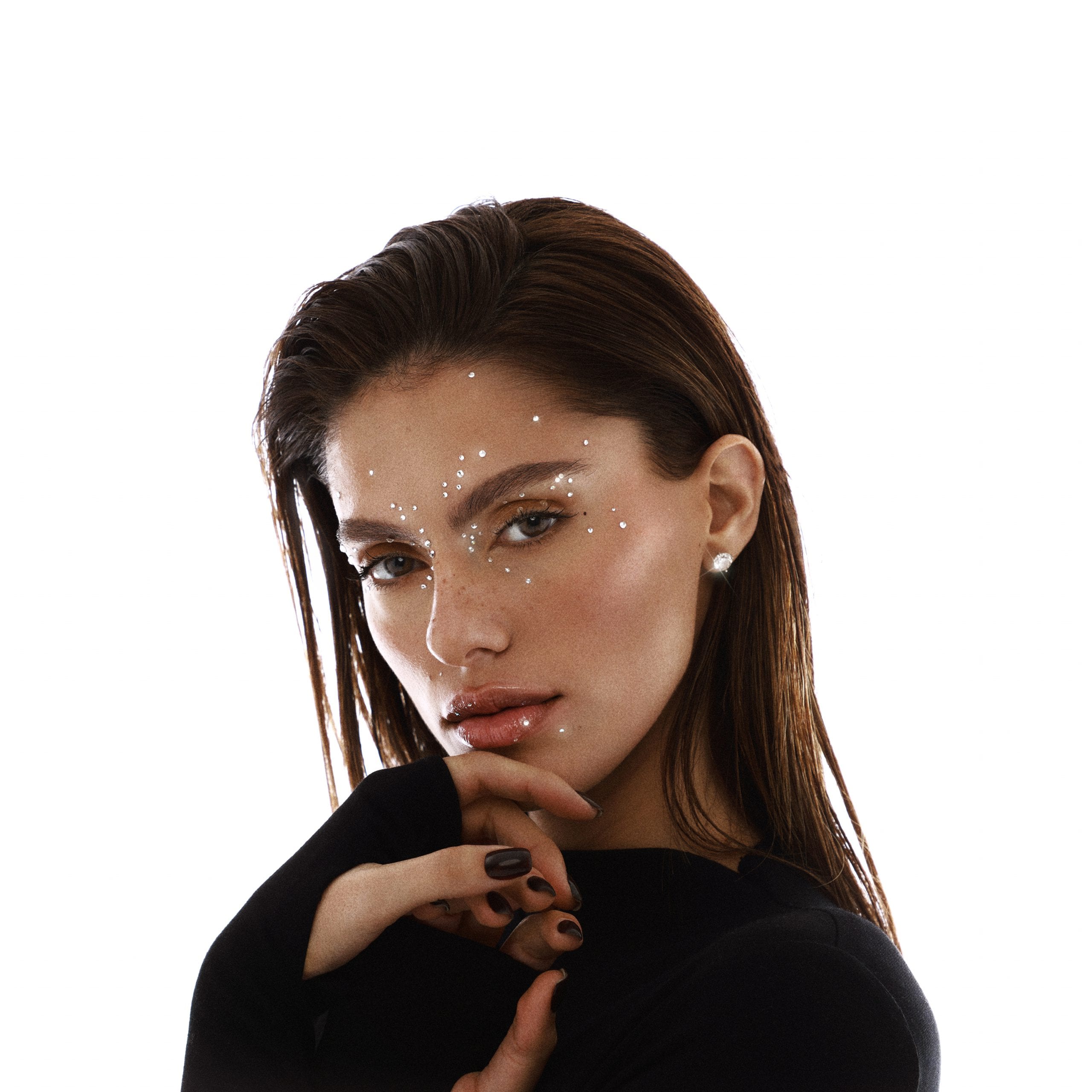 Israeli Singer Odeya Azoulay Announces New Album Release This Wednesday