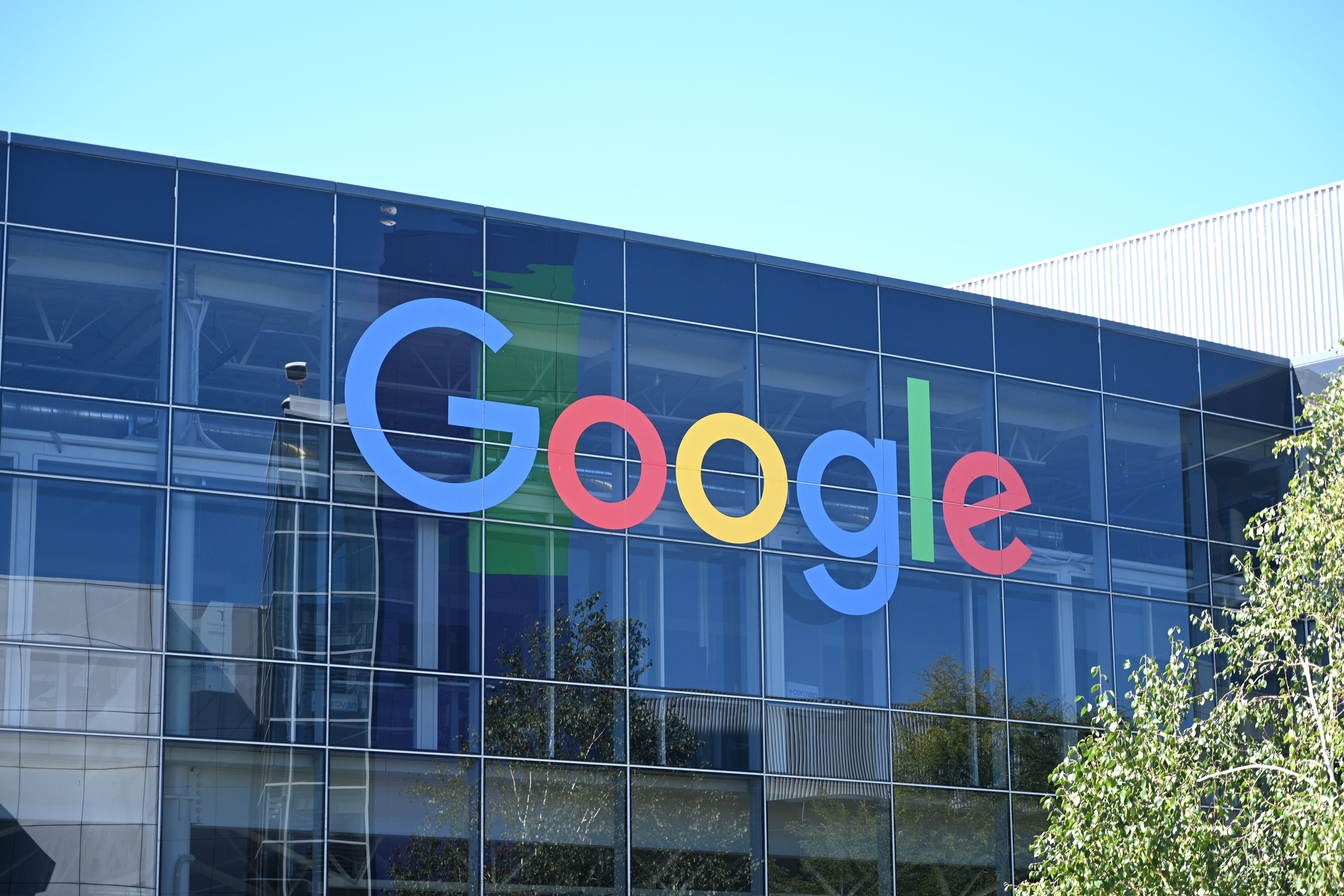 Google Builds Israeli Team to Design AI Chips for Robots