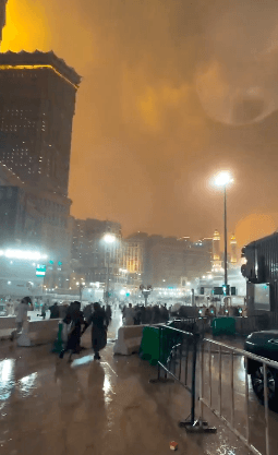 Houthis Fire Drone at Mecca as U.S. Warns Citizens to Reconsider Saudi Travel