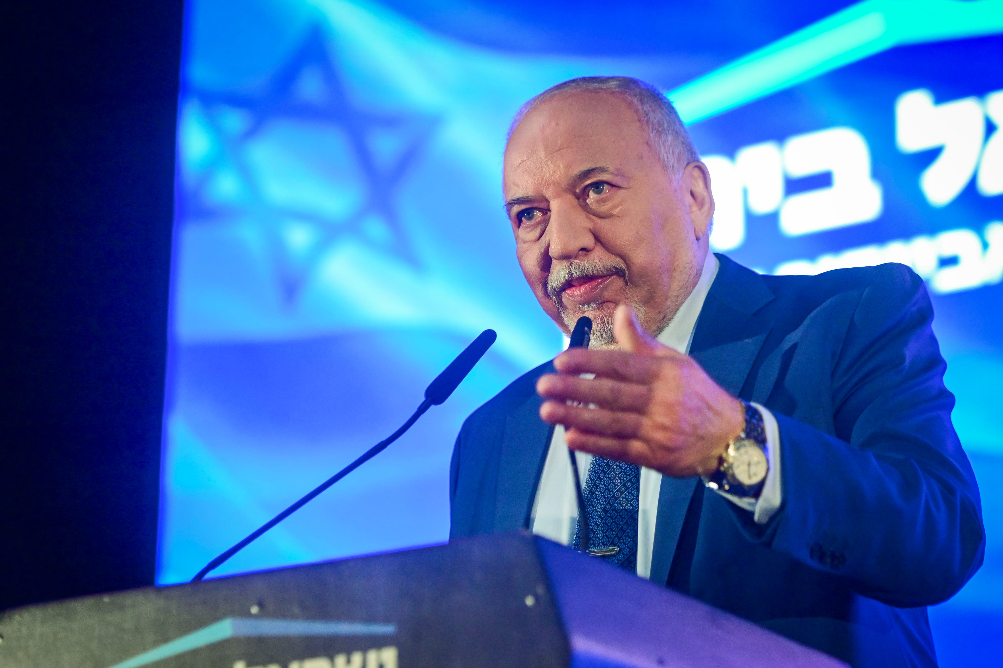 Lieberman Backs Disqualifying Mansour Abbas—Day After Meeting Eisenkot