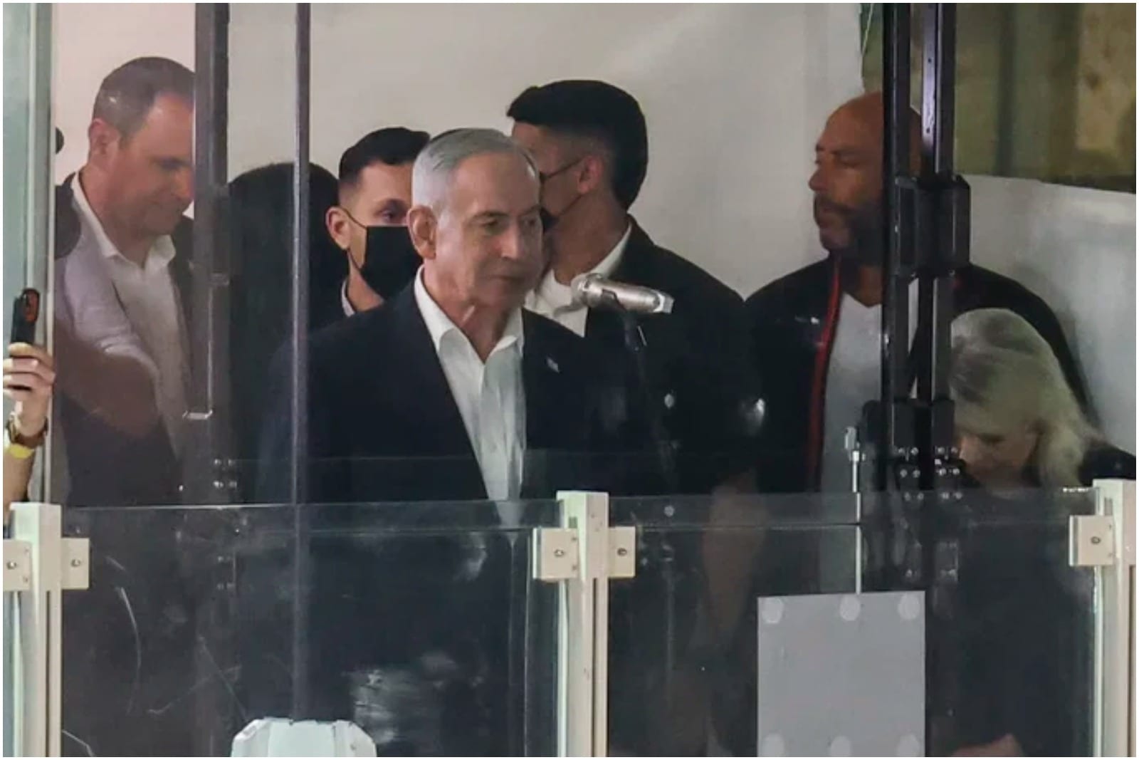 Netanyahu Prayed at Haredi Billionaire's Private Synagogue on Yom Kippur