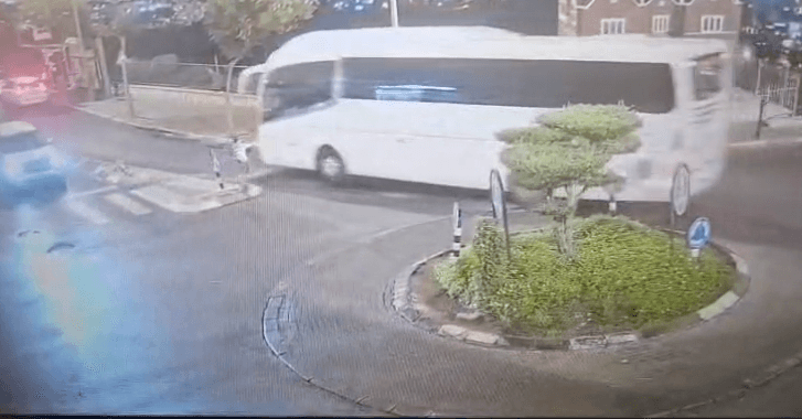 Boy Hit By Bus at Beitar Illit Junction Walks Away With Light Injuries
