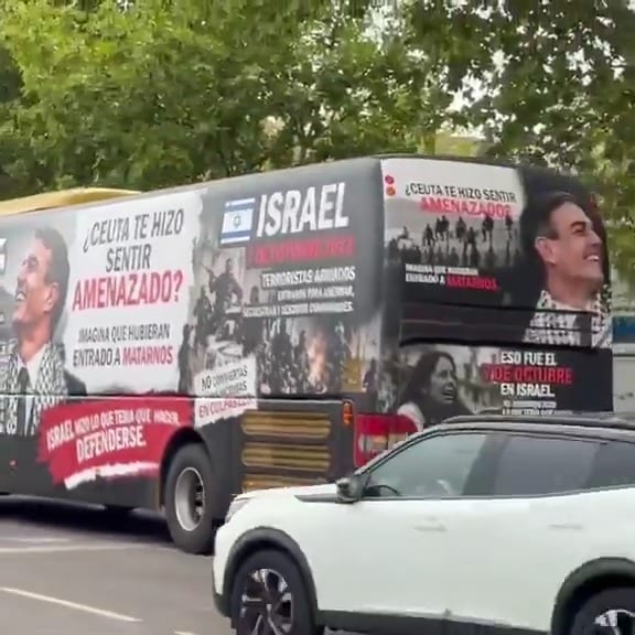 Mystery Buses with Israeli Flags Mock Spanish PM Sánchez in Madrid Streets