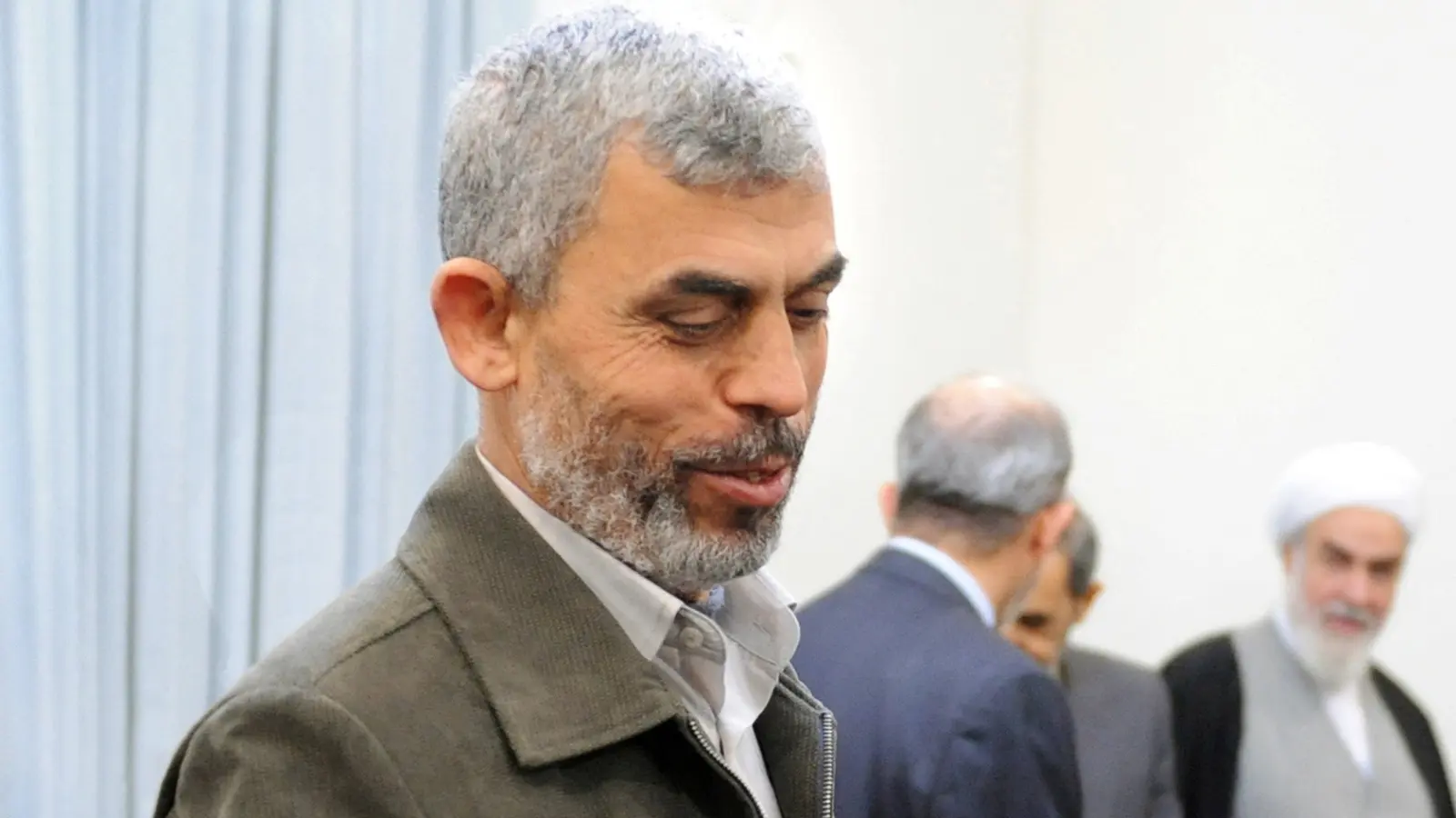 "התבקשתי להתקשר לחמאס מתוך הקריה": הערוץ העקיף לסינוואר נחשף