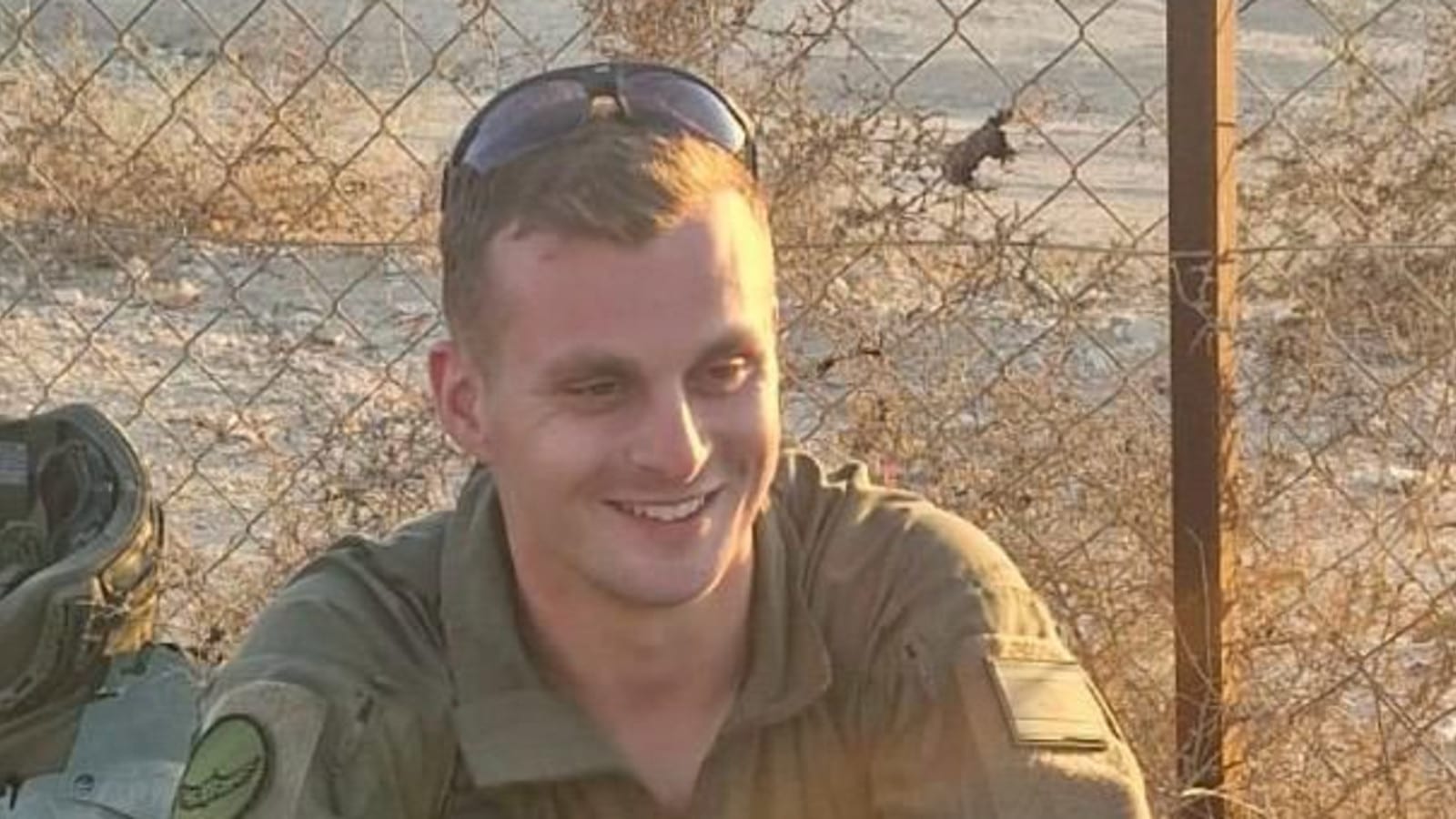 בטקס סיום המחזור: סגן הרמטכ"ל העניק סיכה למשפחתו של איתי יעבץ ז"ל