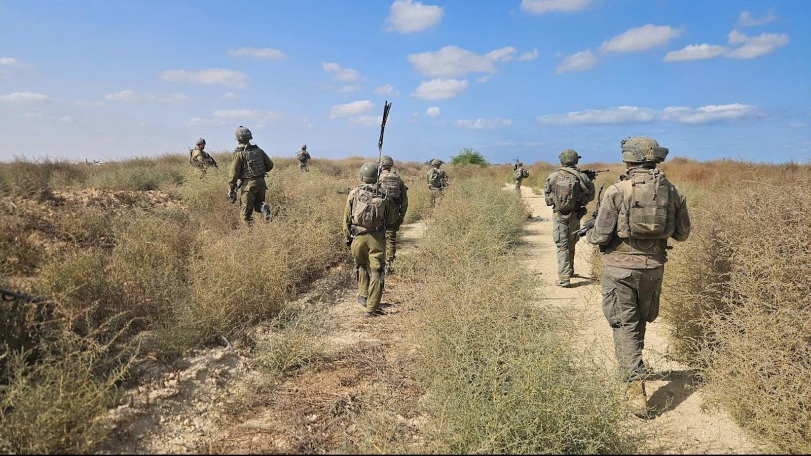 המסר החריג של צה"ל לעזתים: "חמאס דוחק בכם להתקרב לקו הצהוב"