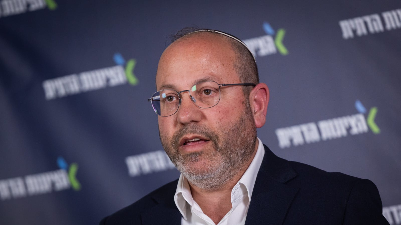 "שבו בשקט בבית": המתקפה של צביקה מור על הרצי הלוי וחליווה