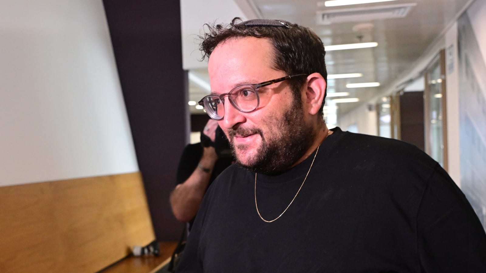 המסר החריג לאנשי נתניהו: "גם אם תתחמק ממאסר, תמיד תישאר שטינקר" | פודקאסט "מעריב"