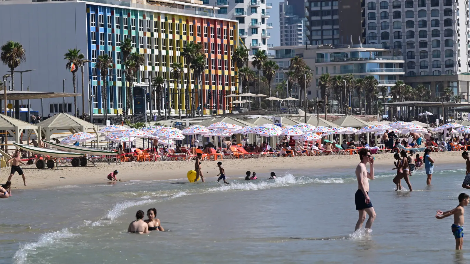 תל אביב בכלל לא באירוע: עיר אחרת בישראל כבשה את המצעד של הערים המאושרות בעולם