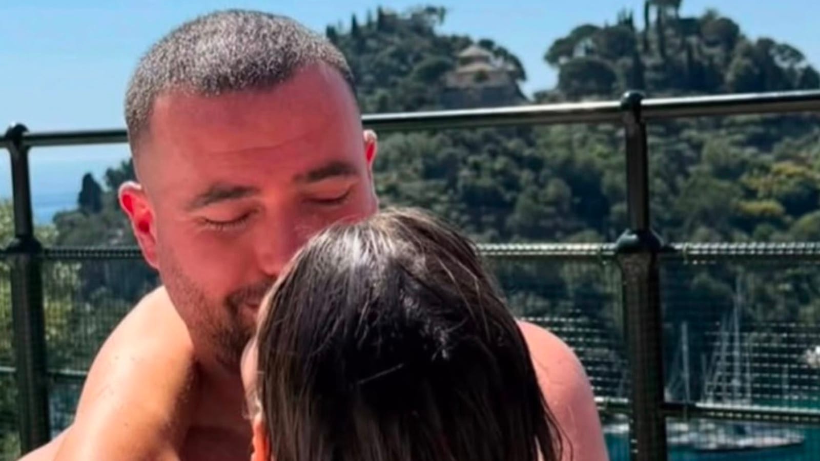 עומר אדם משנה כיוון: ההחלטה המפתיעה אחרי החתונה