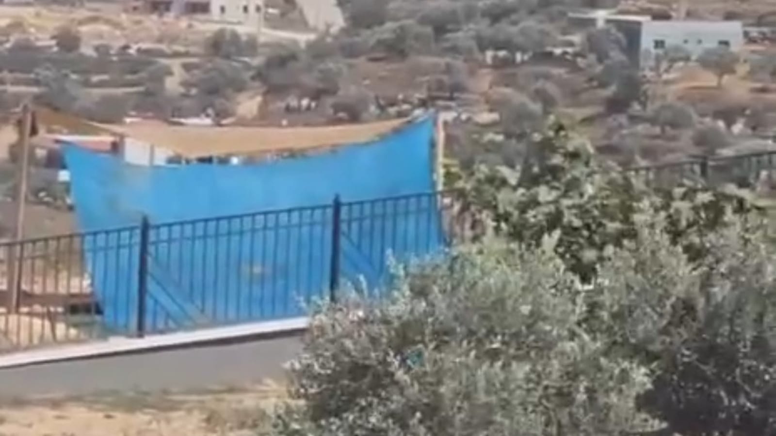 שלושה ימים בלי מים וחשמל: טענות כי מתנחלים מחזיקים משפחה פלסטינית במצור