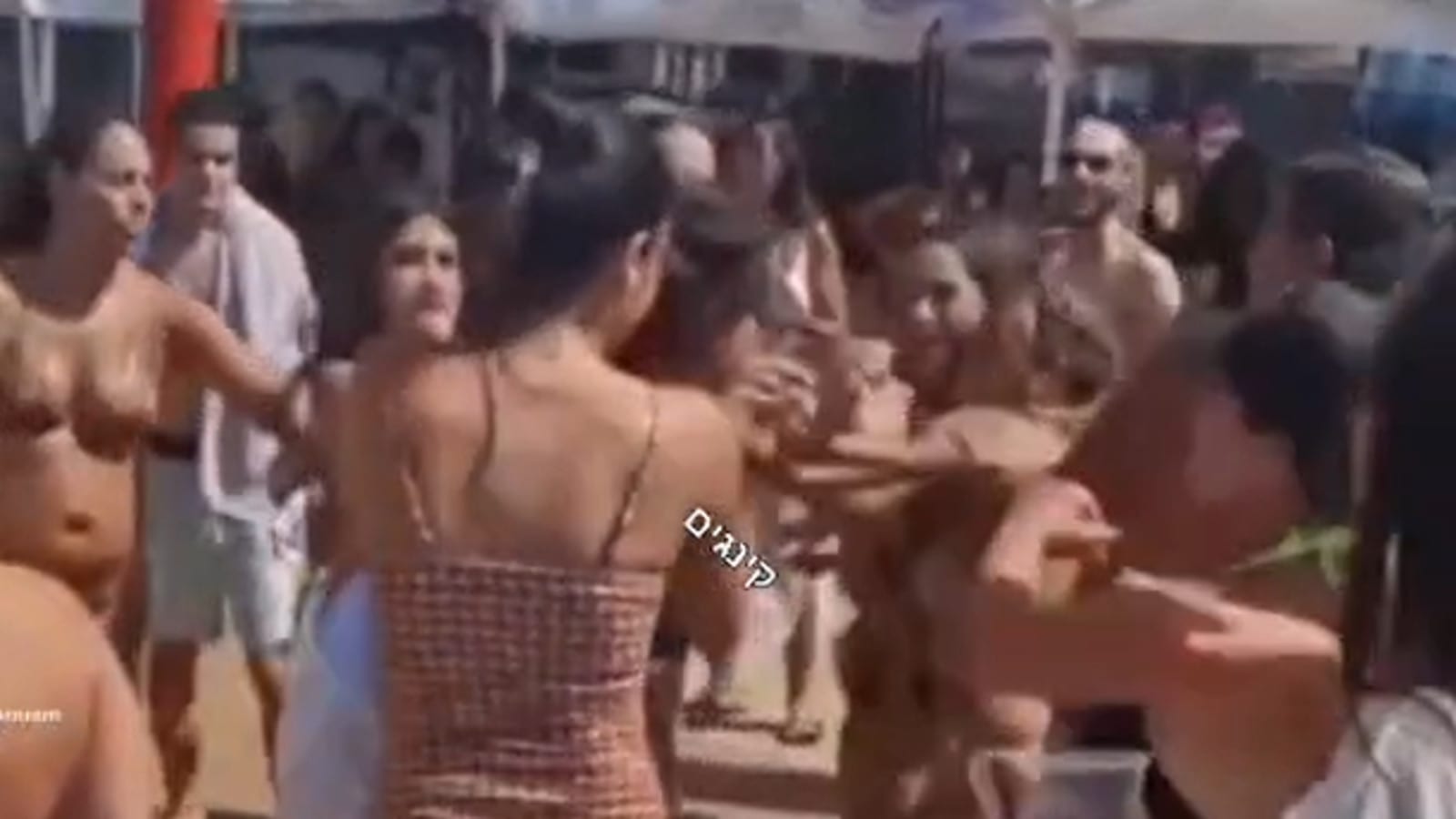 עובדת עיריית פתח תקווה לא הצליחה להתאפק: הקטטה שהסלימה בימית 2000