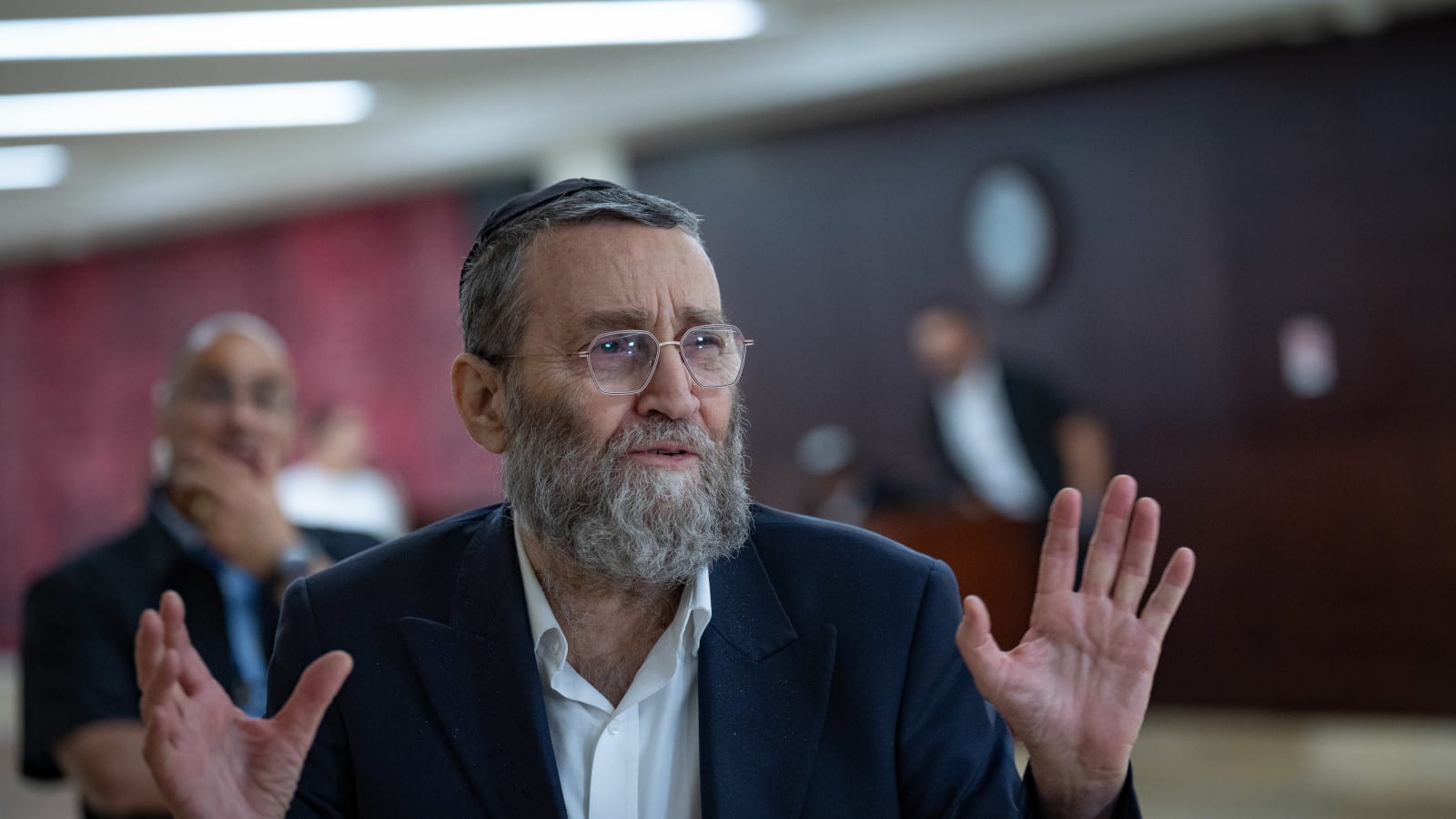 אף אפיקורס לא העז להשפיל ולבזות את התורה כמו משה גפני | שלמה שמיר