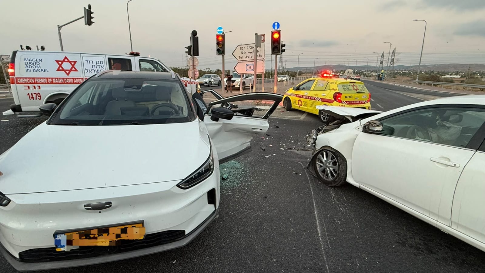 בן 58 במצב בינוני עקב תאונה בין שלושה כלי רכב בכביש 31 סמוך למחלף להבים