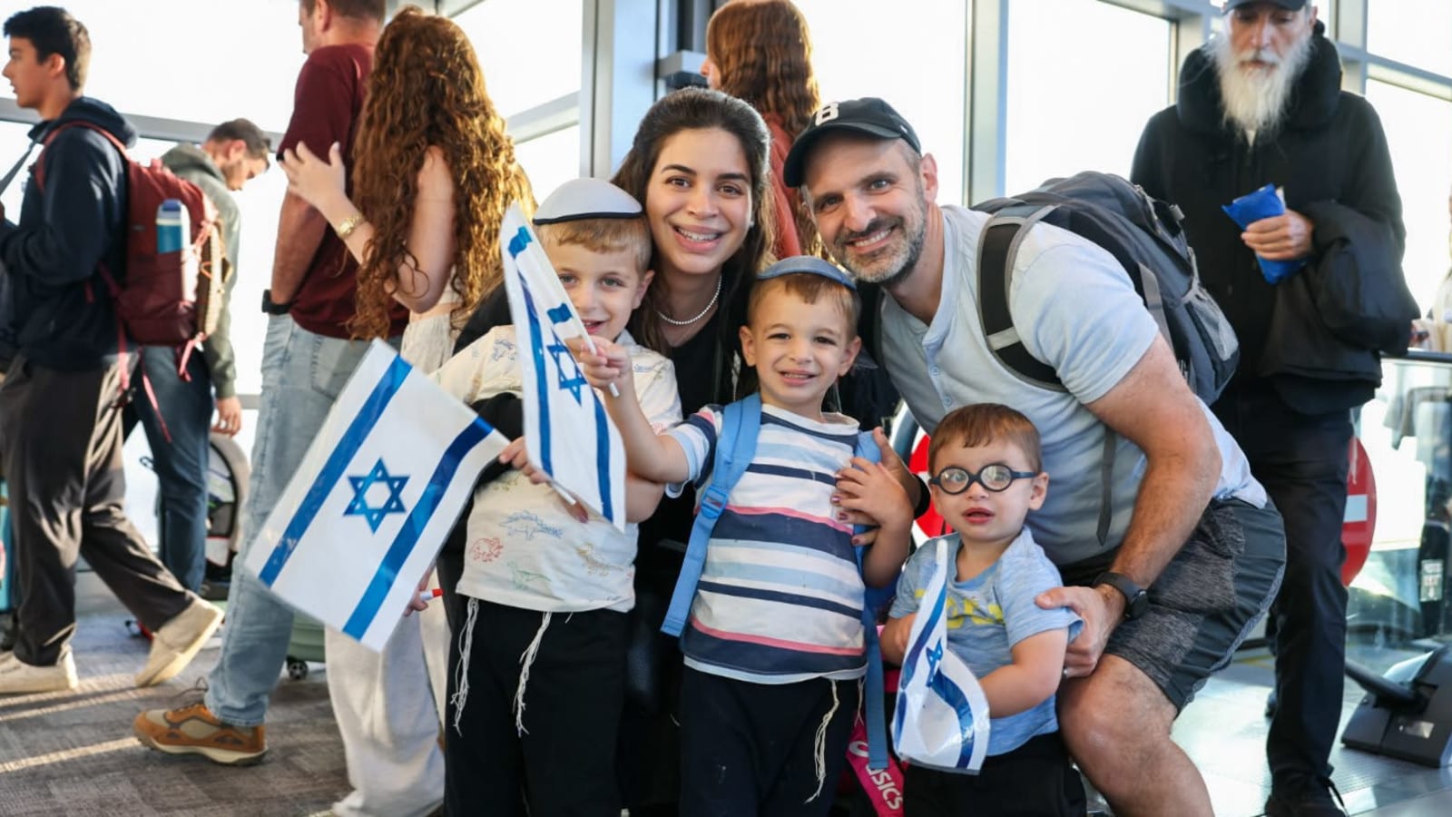 מקהילת חלב בניו יורק לבית ברעננה: 17 עולים ממוצא סורי עלו היום לישראל